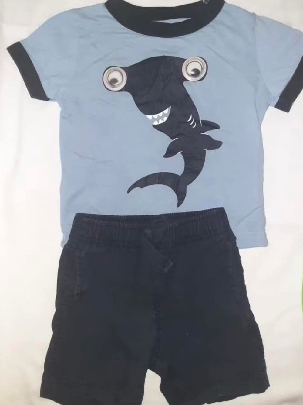 Crazy8 boys shark set sz 6-12months